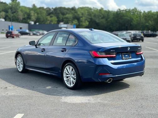 2023 BMW 330 i xDrive