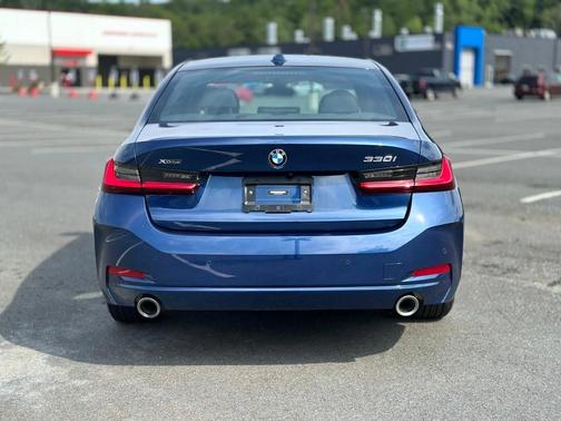 2023 BMW 330 i xDrive