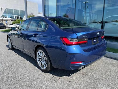 2023 BMW 330 i xDrive