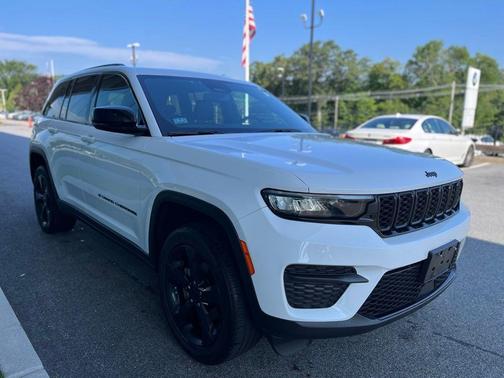 2024 Jeep Grand Cherokee Laredo