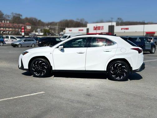Ultra White 2023 Lexus UX 250h F SPORT Handling