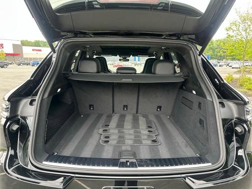 2025 Porsche Cayenne GTS