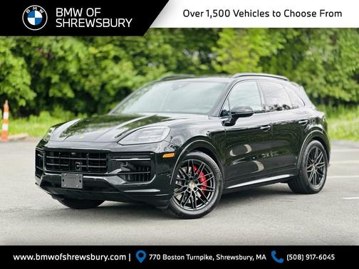 2025 Porsche Cayenne GTS