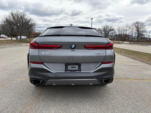 Skyscraper Gray Metallic 2024 BMW X6 xDrive40i