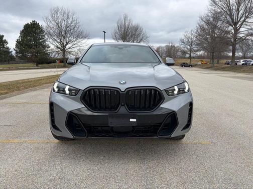 Skyscraper Gray Metallic 2024 BMW X6 xDrive40i