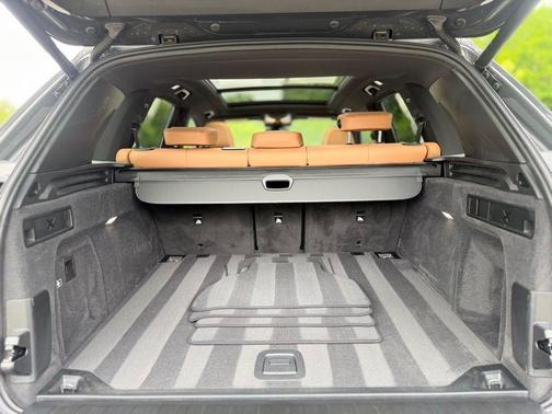Gray Metallic 2026 BMW X5 xDrive40i