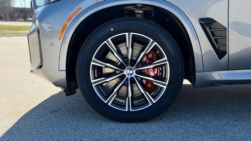 2026 BMW X5 M60i