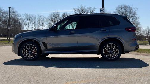 2026 BMW X5 M60i