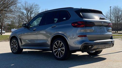 2026 BMW X5 M60i