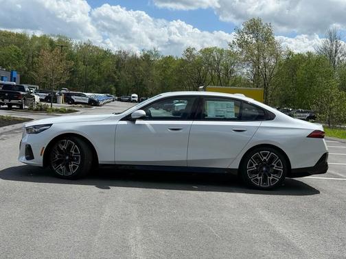 2025 BMW i5 xDrive40