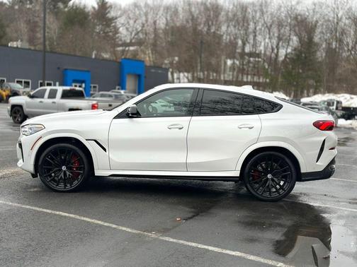 2023 BMW X6 M50i