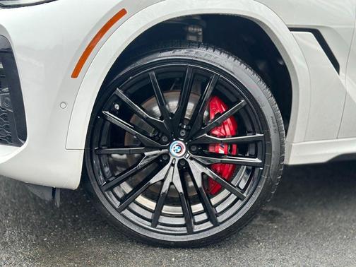 2023 BMW X6 M50i