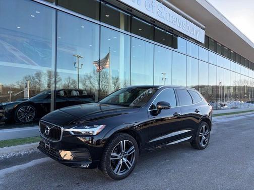 2021 Volvo XC60 T6 Momentum