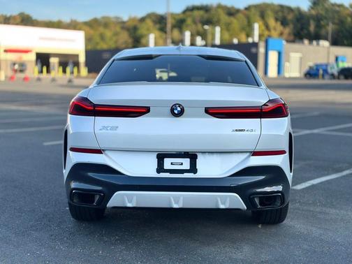 2021 BMW X6 xDrive40i