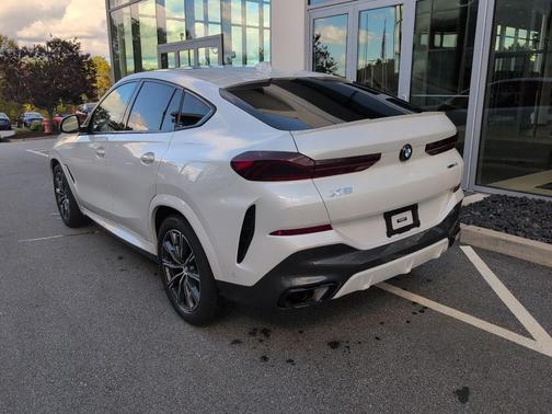 2021 BMW X6 xDrive40i