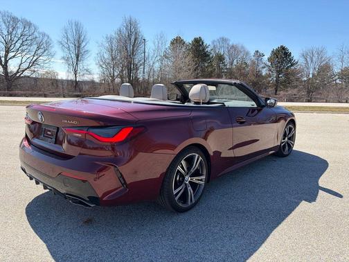 Aventurin Red Metallic 2023 BMW M440 i xDrive