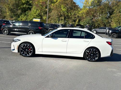 2025 BMW 330 i xDrive