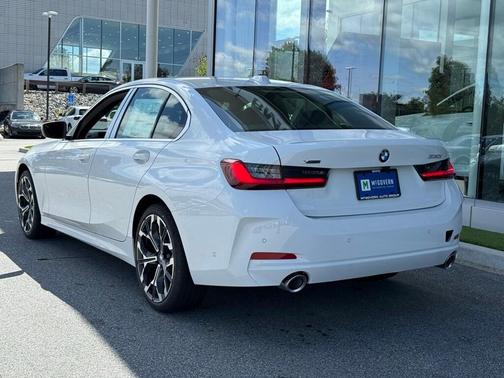 2025 BMW 330 i xDrive
