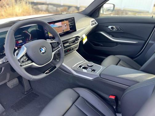 2025 BMW 330 i xDrive