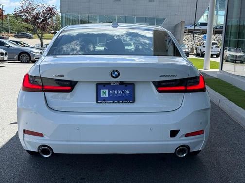 2025 BMW 330 i xDrive