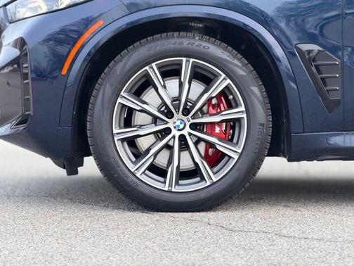 2026 BMW X5 M60i