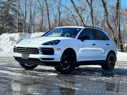 2022 Porsche Cayenne Platinum Edition