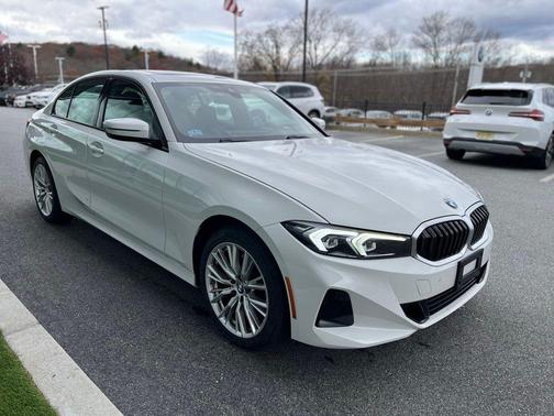 2023 BMW 330 i xDrive