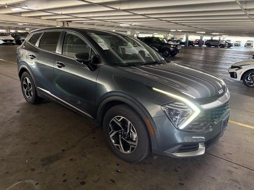 Gray 2025 Kia Sportage LX
