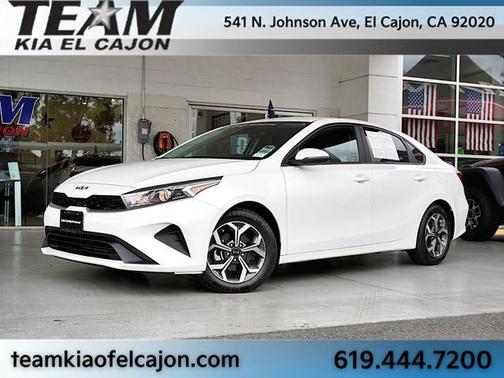 Snow White Pearl 2023 Kia Forte LXS