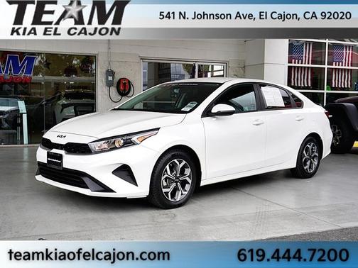 Snow White Pearl 2023 Kia Forte LXS