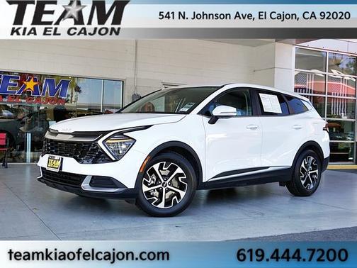 White Pearl 2024 Kia Sportage EX