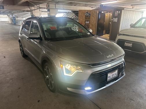 2023 Kia Niro EX Touring