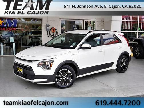 Snow White Pearl 2025 Kia Niro Plug-In Hybrid EX