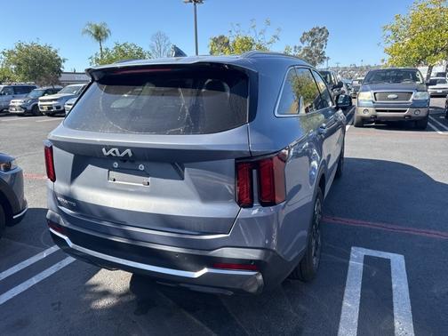 2024 Kia Sorento S