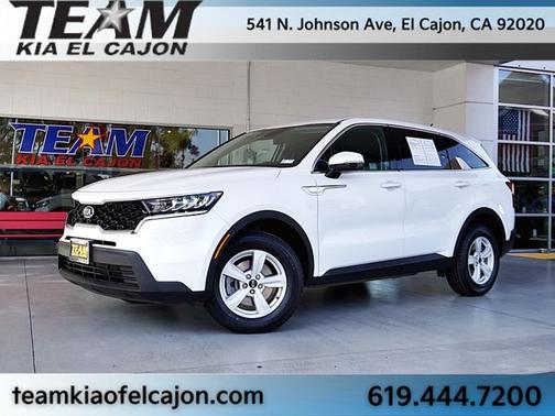 White Pearl 2021 Kia Sorento LX