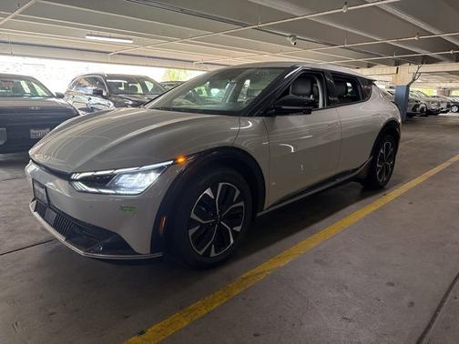 Glacier 2023 Kia EV6 Wind