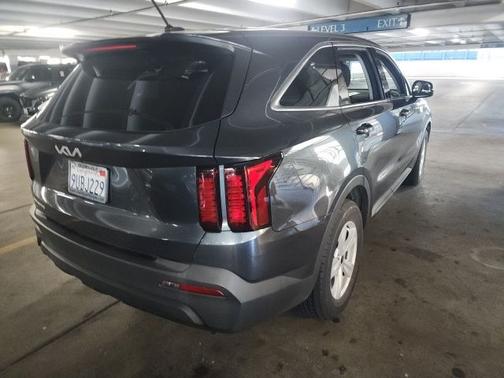 Grey 2023 Kia Sorento LX