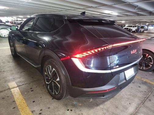 2022 Kia EV6 Light