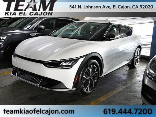 Snow White Pearl 2024 Kia EV6 Light