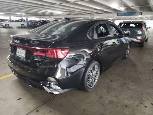 Aurora Black 2024 Kia Forte GT-Line