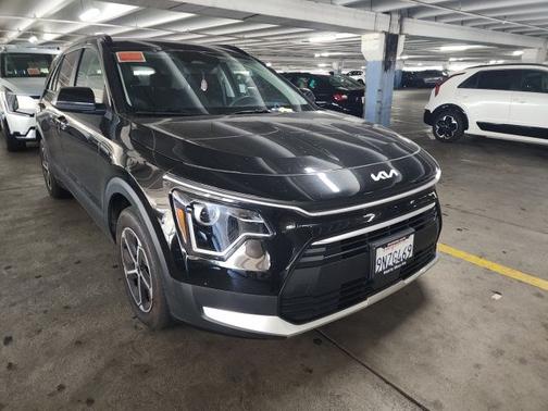 Aurora Black 2024 Kia Niro EX