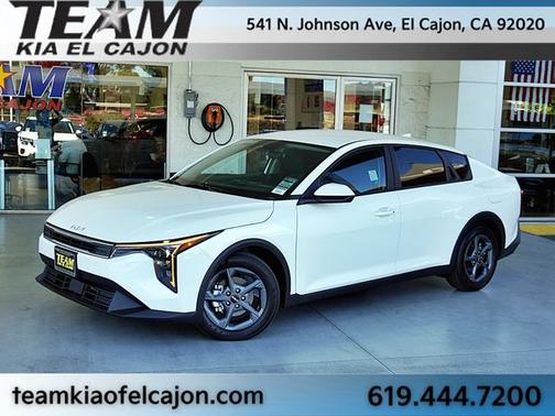 Snow White Pearl 2026 Kia K4 LXS