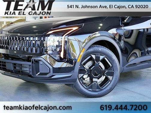 Ebony Black 2026 Kia Sportage X-Line