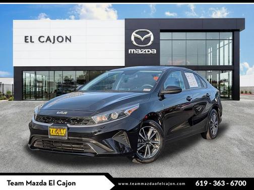 Aurora Black 2022 Kia Forte LXS
