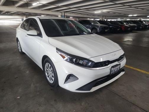 Clear White 2023 Kia Forte LX