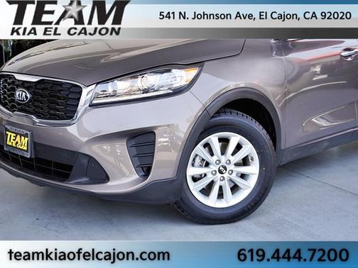 Brown 2019 Kia Sorento LX