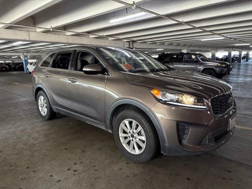 Brown 2019 Kia Sorento LX