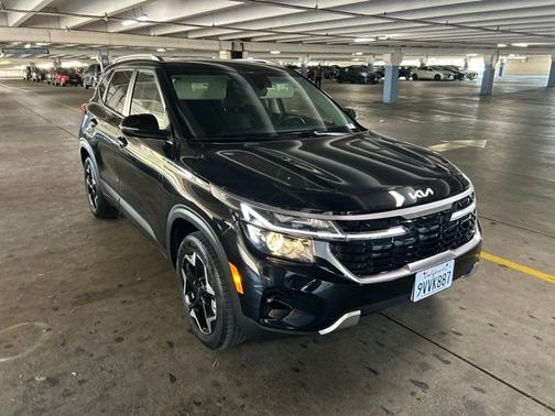 Black 2025 Kia Seltos EX