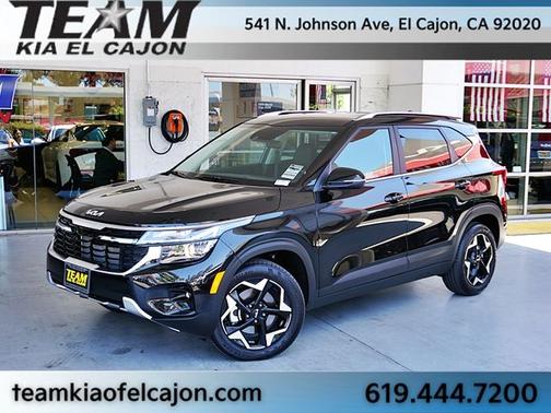 Black 2025 Kia Seltos EX