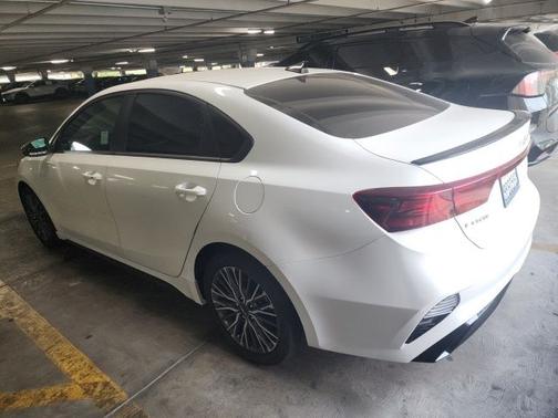 Snow White Pearl 2024 Kia Forte GT-Line